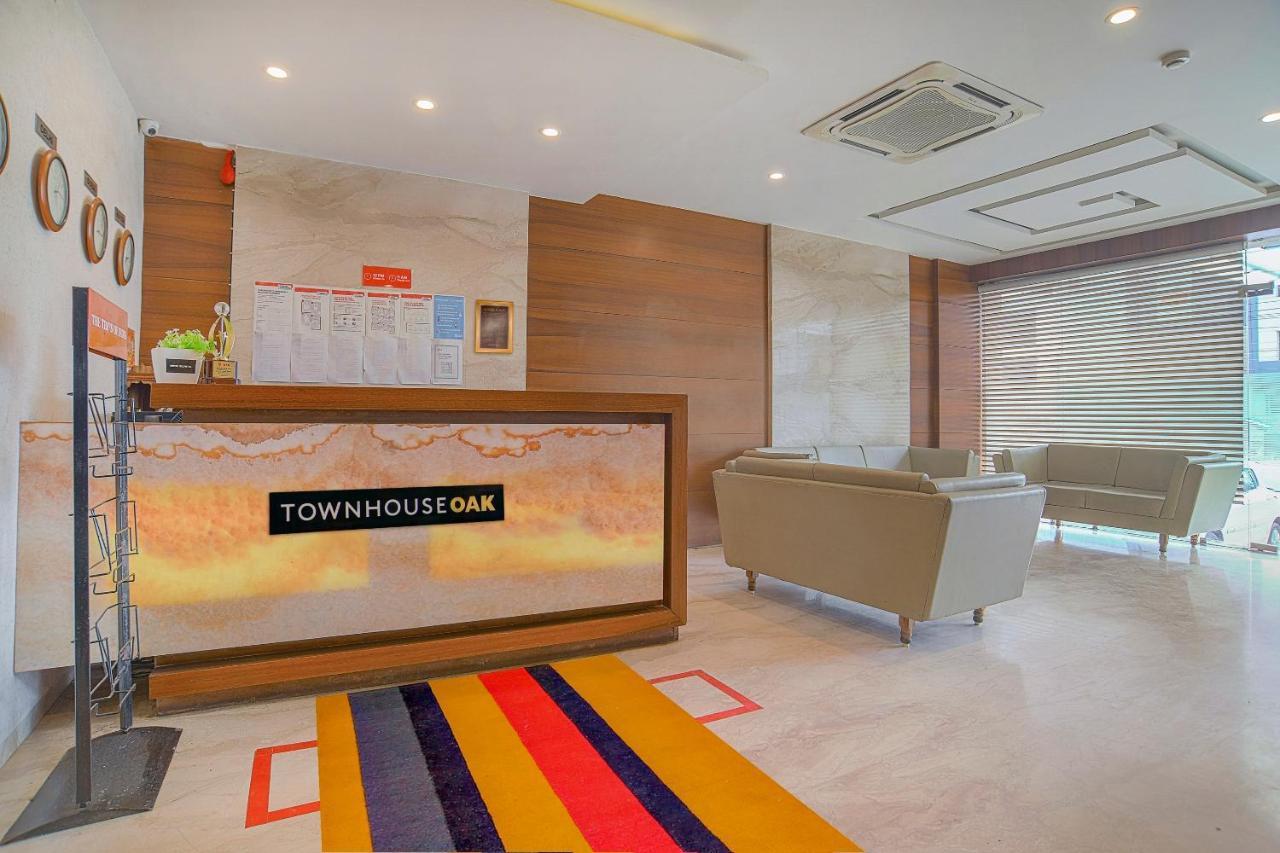 Vaccinated Staff- Townhouse Oak Hotel Silvotel Индор Екстериор снимка