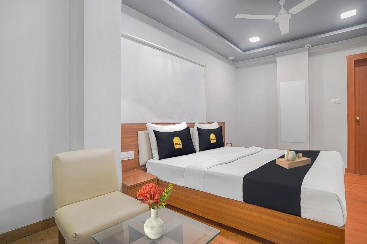 Vaccinated Staff- Townhouse Oak Hotel Silvotel Индор Екстериор снимка