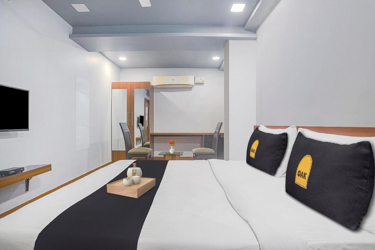 Vaccinated Staff- Townhouse Oak Hotel Silvotel Индор Екстериор снимка