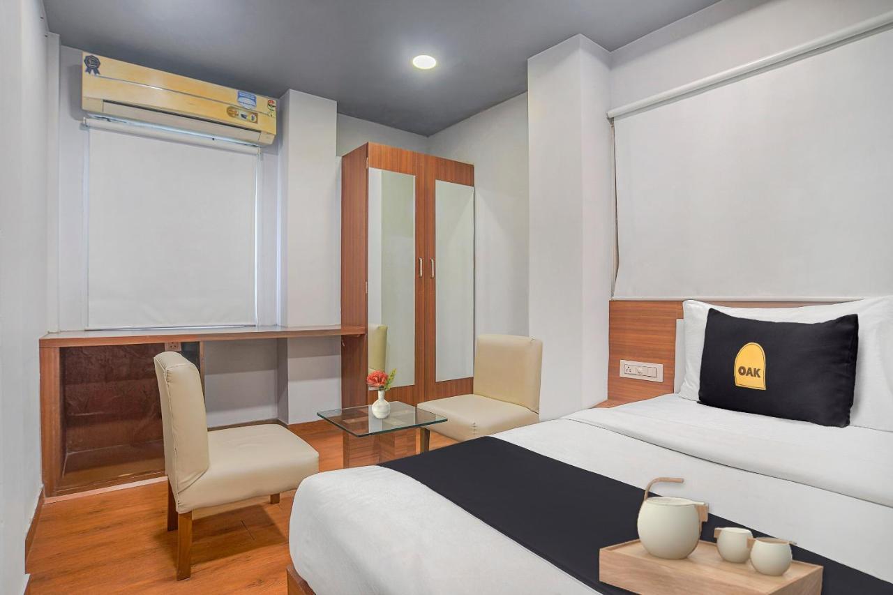 Vaccinated Staff- Townhouse Oak Hotel Silvotel Индор Екстериор снимка
