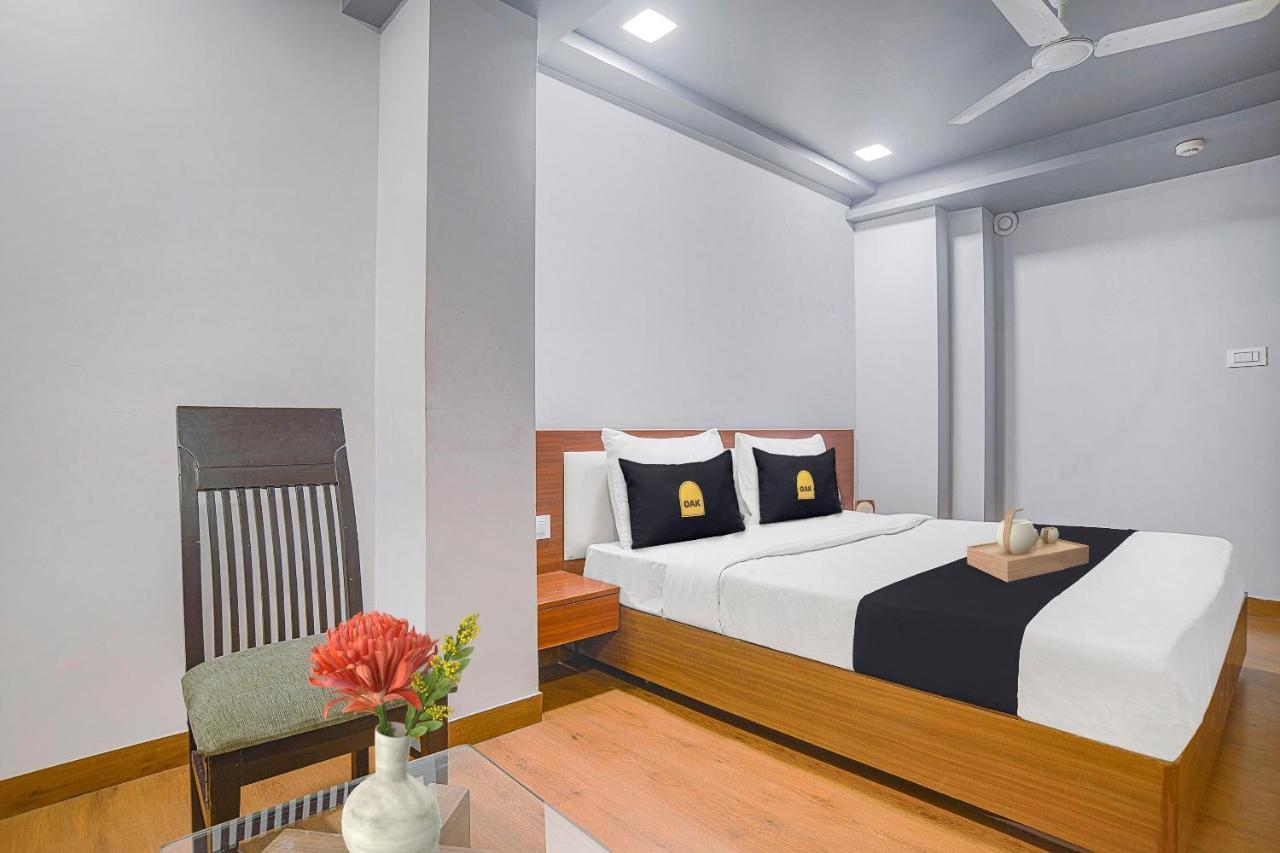 Vaccinated Staff- Townhouse Oak Hotel Silvotel Индор Екстериор снимка