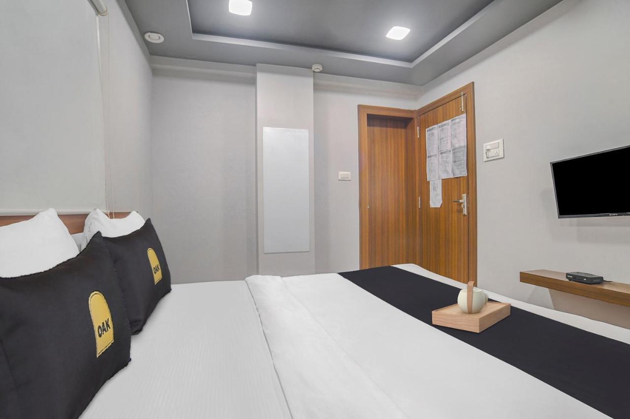Vaccinated Staff- Townhouse Oak Hotel Silvotel Индор Екстериор снимка