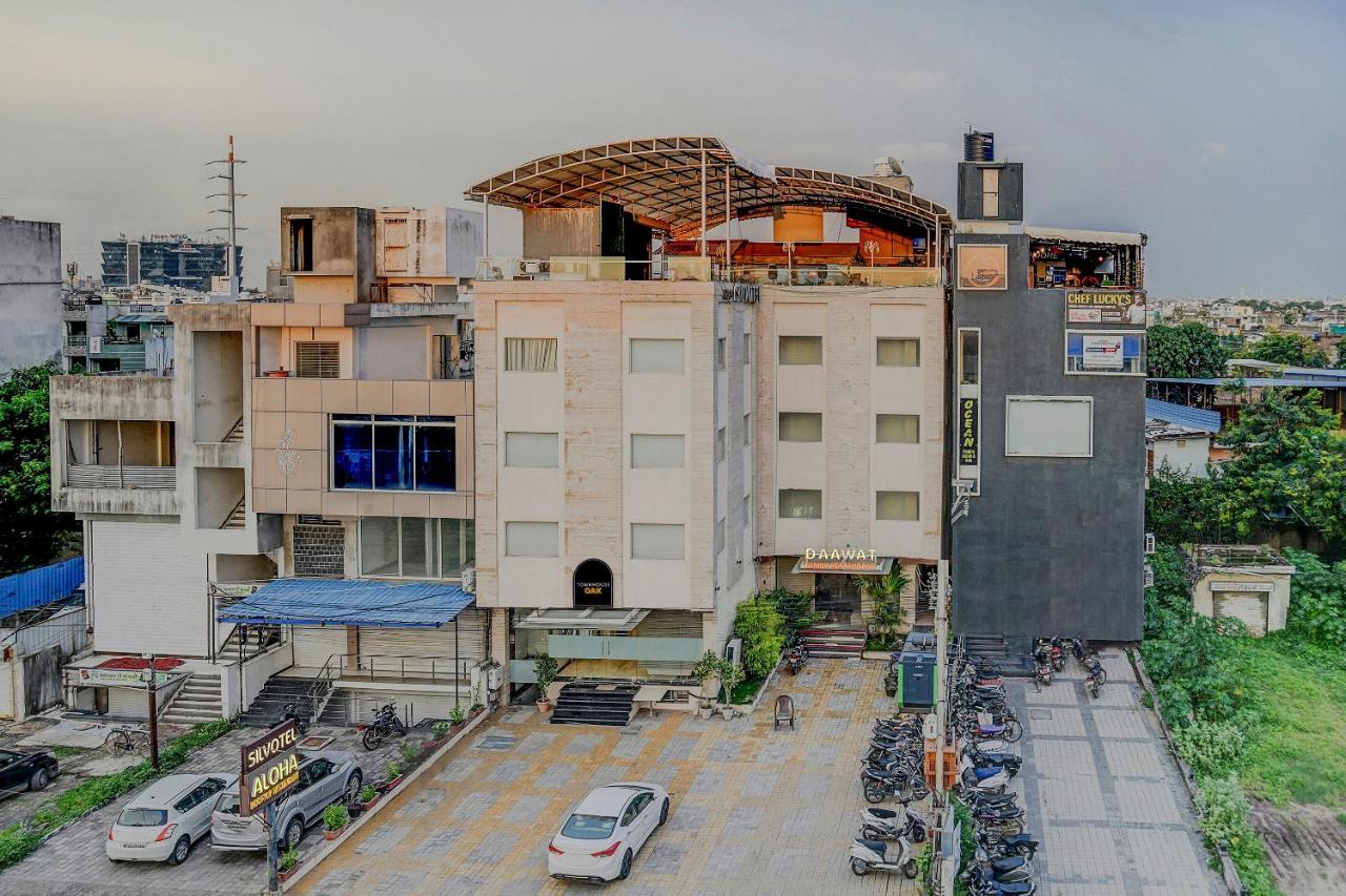 Vaccinated Staff- Townhouse Oak Hotel Silvotel Индор Екстериор снимка